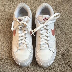 Nike Court Legacy sneaker